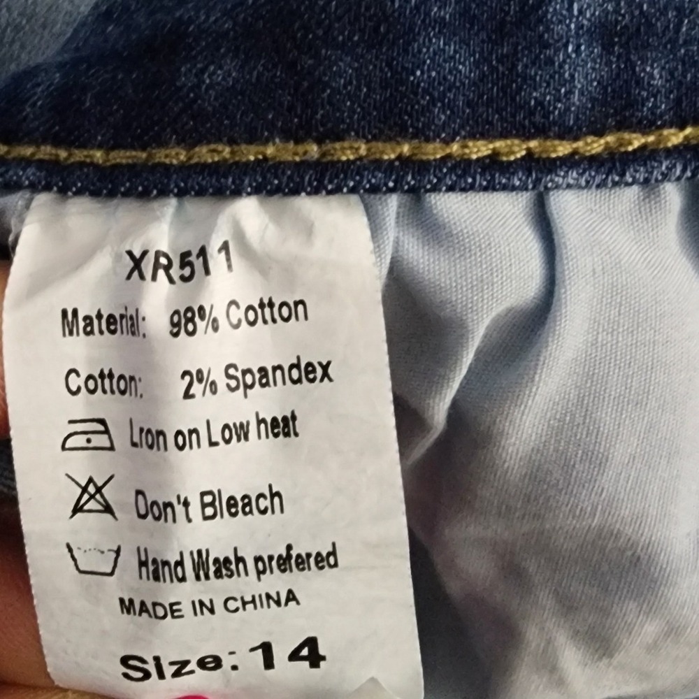 Unbranded XR511 Women's Capri Jeans Blue Rhinestone Lace Trim Distressed Size 14 - Picture 4 of 7